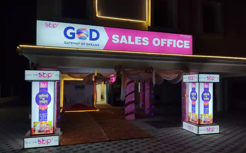 Glow Sign And Front Lit Board